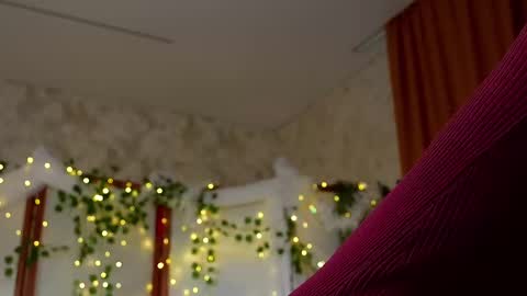 Snapshot of lina_n_kitty chatting on 02-17-25, 05:21 Lina - online show from 02-17-25, 05:21