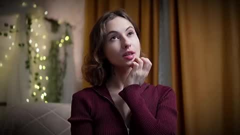 Snapshot of lina_n_kitty chatting on 03-01-25, 05:27 Lina - online show from 03-01-25, 05:27