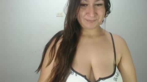 iiisabella online show from 11-29-25, 09:34