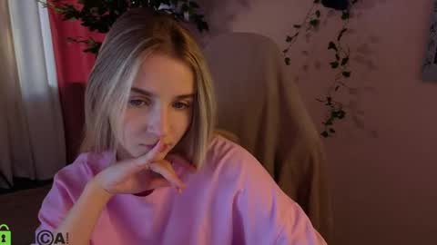 LINA online show from 05-05-26, 01:24