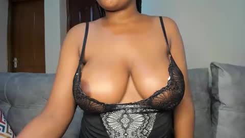 Snapshot of lina_sexy58 chatting on 11-20-25, 01:44 lina sexy58 online show from 11-20-25, 01:44