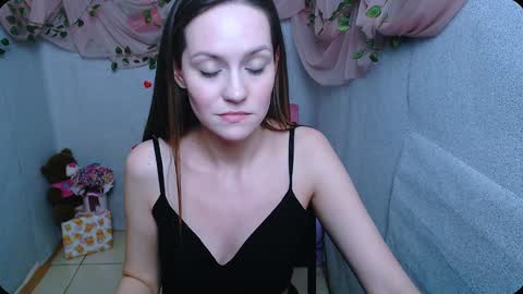 Snapshot of lina_star_s chatting on 12-17-24, 09:50 Lina online show from 12-17-24, 09:50