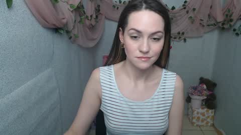 Snapshot of lina_star_s chatting on 01-16-25, 09:48 Lina online show from 01-16-25, 09:48