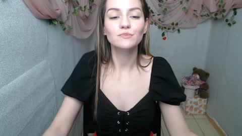 Snapshot of lina_star_s chatting on 01-18-25, 09:56 Lina online show from 01-18-25, 09:56