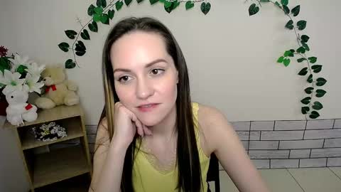 Snapshot of lina_star_s chatting on 01-25-25, 09:47 Lina online show from 01-25-25, 09:47