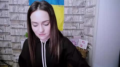 Snapshot of lina_star_s chatting on 09-30-25, 05:45 Lina online show from 09-30-25, 05:45