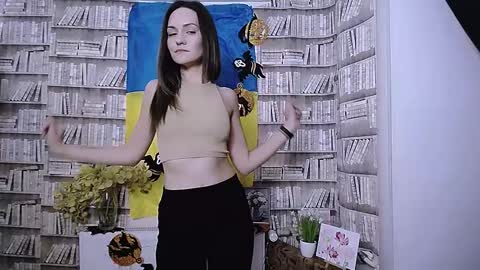 Snapshot of lina_star_s chatting on 10-22-25, 06:35 Lina online show from 10-22-25, 06:35