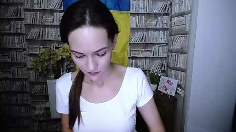 Snapshot of lina_star_s chatting on 11-11-25, 09:09 Lina online show from 11-11-25, 09:09