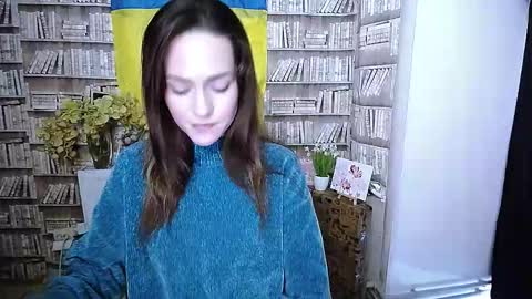 Snapshot of lina_star_s chatting on 11-14-25, 10:47 Lina online show from 11-14-25, 10:47