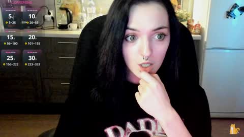 Snapshot of lina_tyaan chatting on 01-09-25, 11:36 Lina 3  1715622743 online show from 01-09-25, 11:36