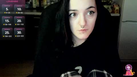 Snapshot of lina_tyaan chatting on 01-29-25, 07:46 Lina 3  1715622743 online show from 01-29-25, 07:46