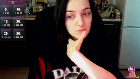 Snapshot of lina_tyaan chatting on 02-06-25, 07:45 Lina 3  1715622743 online show from 02-06-25, 07:45