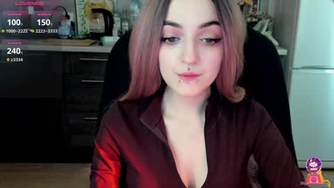 Snapshot of lina_tyaan chatting on 02-07-25, 08:11 Lina 3  1715622743 online show from 02-07-25, 08:11