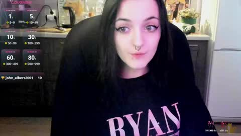 Snapshot of lina_tyaan chatting on 02-12-25, 09:20 Lina 3  1715622743 online show from 02-12-25, 09:20
