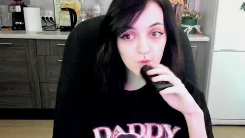 Snapshot of lina_tyaan chatting on 03-11-25, 07:48 Lina 3  1715622743 online show from 03-11-25, 07:48
