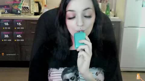 Snapshot of lina_tyaan chatting on 09-15-25, 08:25 Lina 3  1715622743 online show from 09-15-25, 08:25