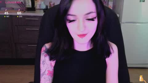 Snapshot of lina_tyaan chatting on 10-02-25, 07:37 Lina 3  1715622743 online show from 10-02-25, 07:37