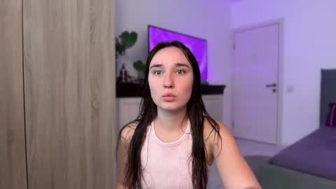 Lina online show from 09-16-25, 04:24