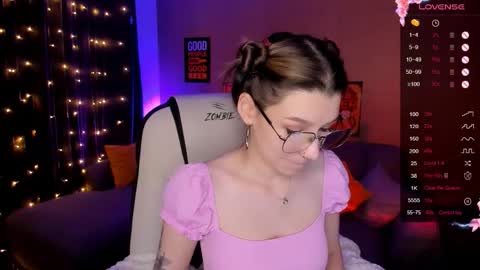 Snapshot of linablossom chatting on 10-07-25, 02:42 Lina online show from 10-07-25, 02:42