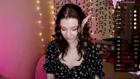 Snapshot of linablossom chatting on 10-30-25, 08:16 Lina online show from 10-30-25, 08:16