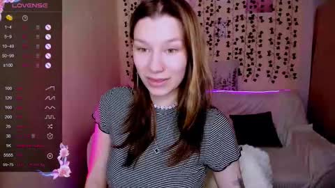 Snapshot of linablossom chatting on 12-14-25, 07:25 Lina online show from 12-14-25, 07:25
