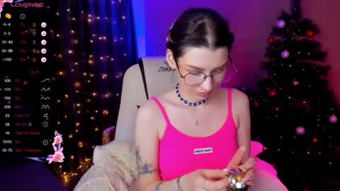 Snapshot of linablossom chatting on 12-15-25, 08:51 Lina online show from 12-15-25, 08:51