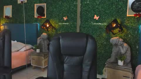 Lina  online show from 10-25-25, 02:46