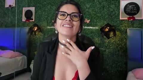 Lina  online show from 11-13-25, 11:42