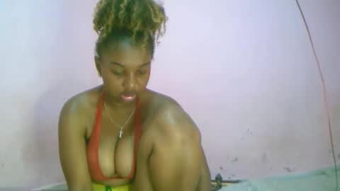 linah1123 online show from 10-19-25, 05:08