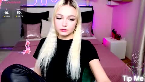 Snapshot of linalirian chatting on 09-16-25, 02:40 I am Lina online show from 09-16-25, 02:40