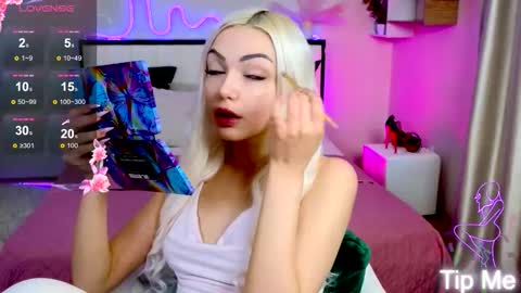 Snapshot of linalirian chatting on 10-04-25, 02:15 I am Lina online show from 10-04-25, 02:15