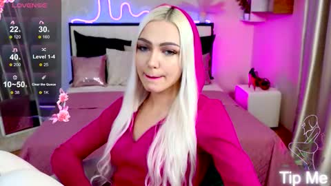 Snapshot of linalirian chatting on 10-07-25, 06:27 I am Lina online show from 10-07-25, 06:27