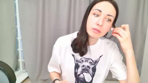 LinaLivee online show from 04-11-26, 10:41