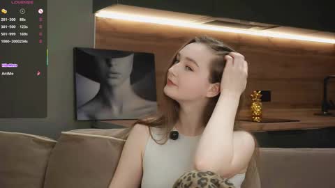 Snapshot of linalure chatting on 11-18-25, 06:23 Lina online show from 11-18-25, 06:23