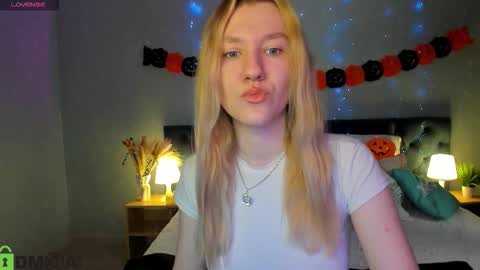 linarayy online show from 10-22-25, 09:31