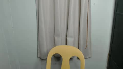 Snapshot of linaslayer chatting on 01-22-25, 12:17 Lexi online show from 01-22-25, 12:17