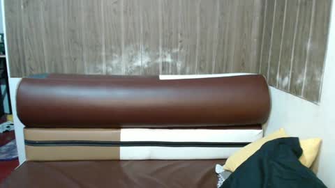 Snapshot of linaslayer chatting on 01-27-25, 05:04 Lexi online show from 01-27-25, 05:04