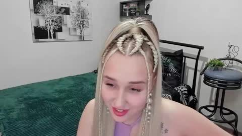 Snapshot of linatruly chatting on 02-18-25, 11:41 Lina online show from 02-18-25, 11:41