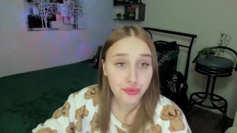 Snapshot of linatruly chatting on 02-27-25, 08:53 Lina online show from 02-27-25, 08:53