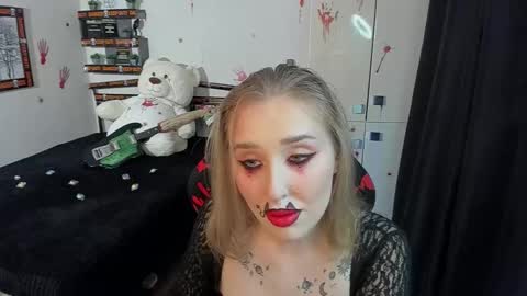 Snapshot of linatruly chatting on 10-27-25, 10:36 Lina online show from 10-27-25, 10:36