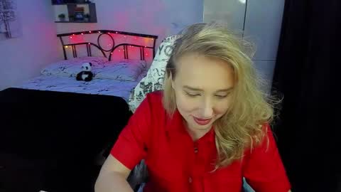 Snapshot of linatruly chatting on 11-03-25, 09:48 Lina online show from 11-03-25, 09:48