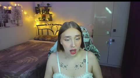 Lina online show from 06-09-26, 09:15