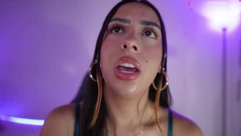 Lincy Rios  online show from 05-15-26, 02:13