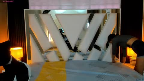  Linda  online show from 09-21-25, 01:24