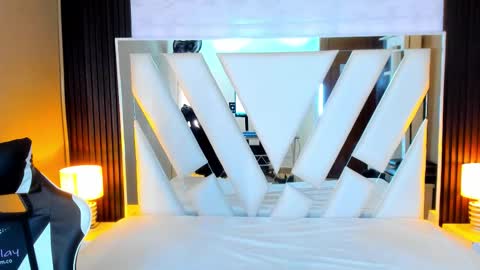  Linda  online show from 10-13-25, 06:08