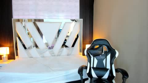  Linda  online show from 03-23-26, 06:45