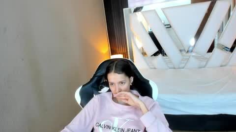  Linda  online show from 04-26-26, 01:42