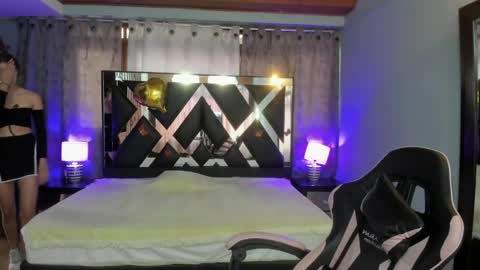 Snapshot of linda4petite chatting on 06-09-26, 06:52 Linda online show from 06-09-26, 06:52