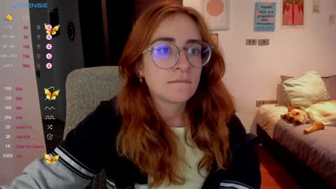 Giggles  online show from 12-23-24, 11:17