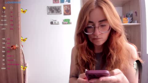 Giggles  online show from 02-19-25, 01:39